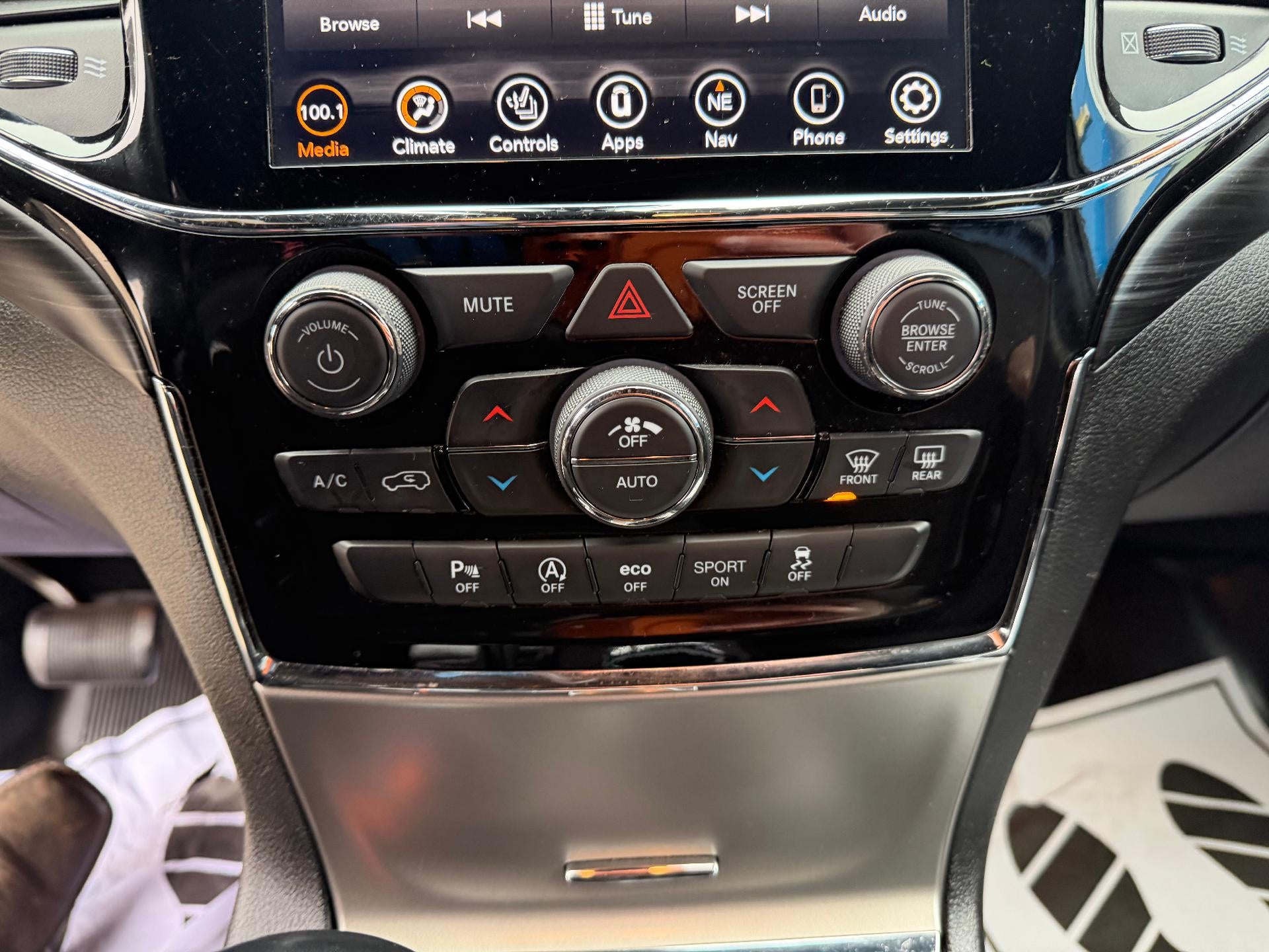 2020 Jeep Grand Cherokee Altitude