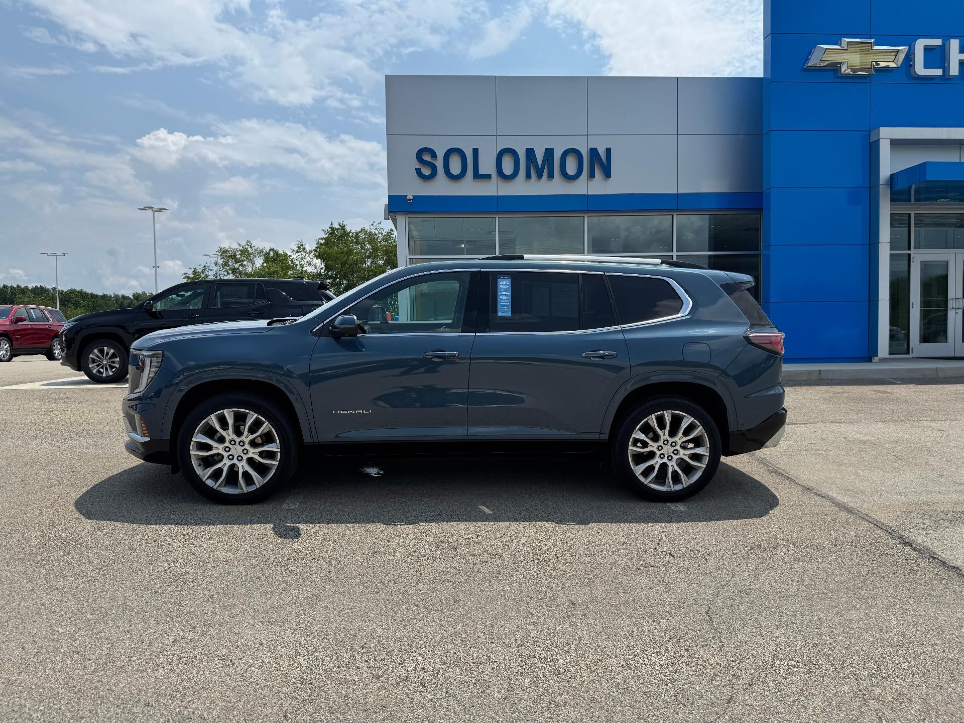 2025 GMC Acadia Denali