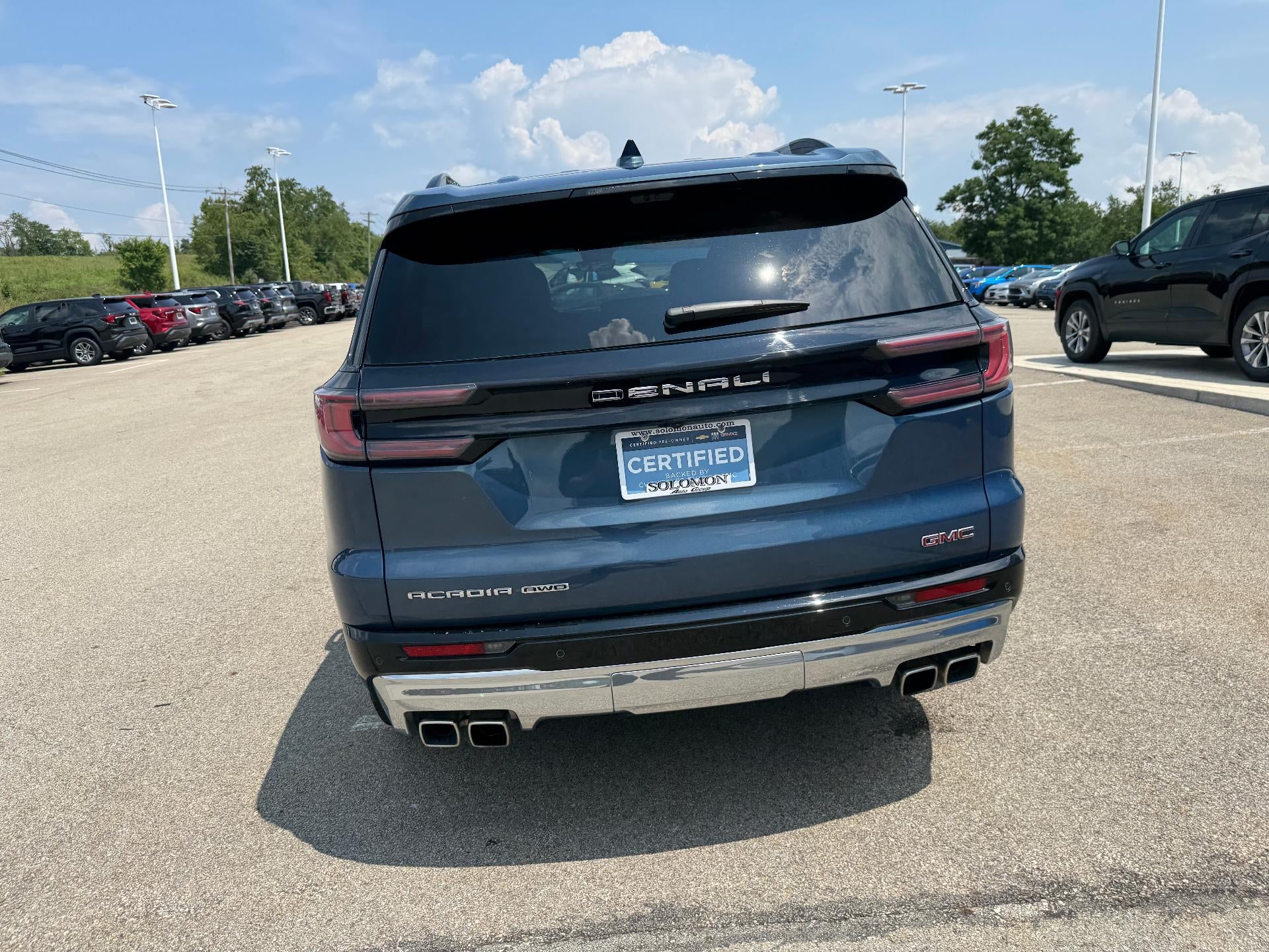 2025 GMC Acadia Denali