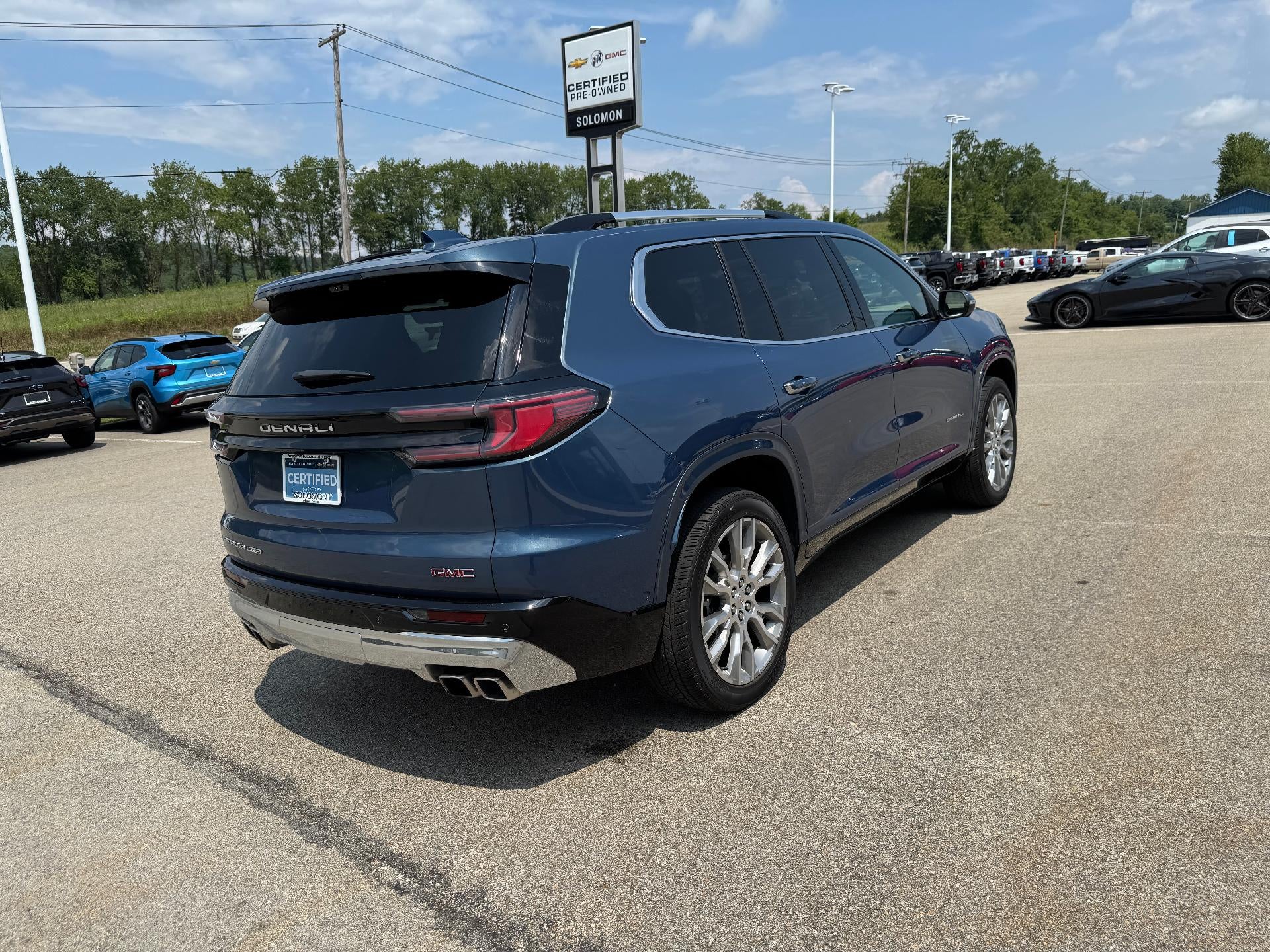 2025 GMC Acadia Denali