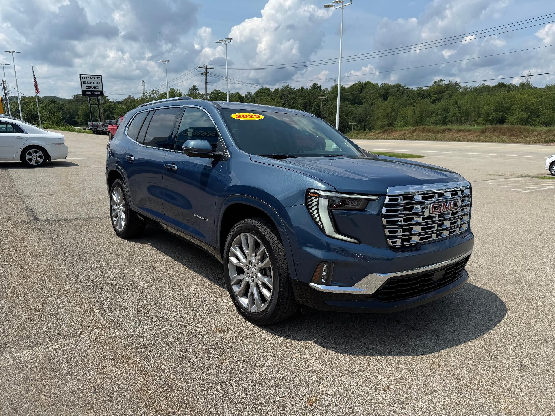 2025 GMC Acadia Denali