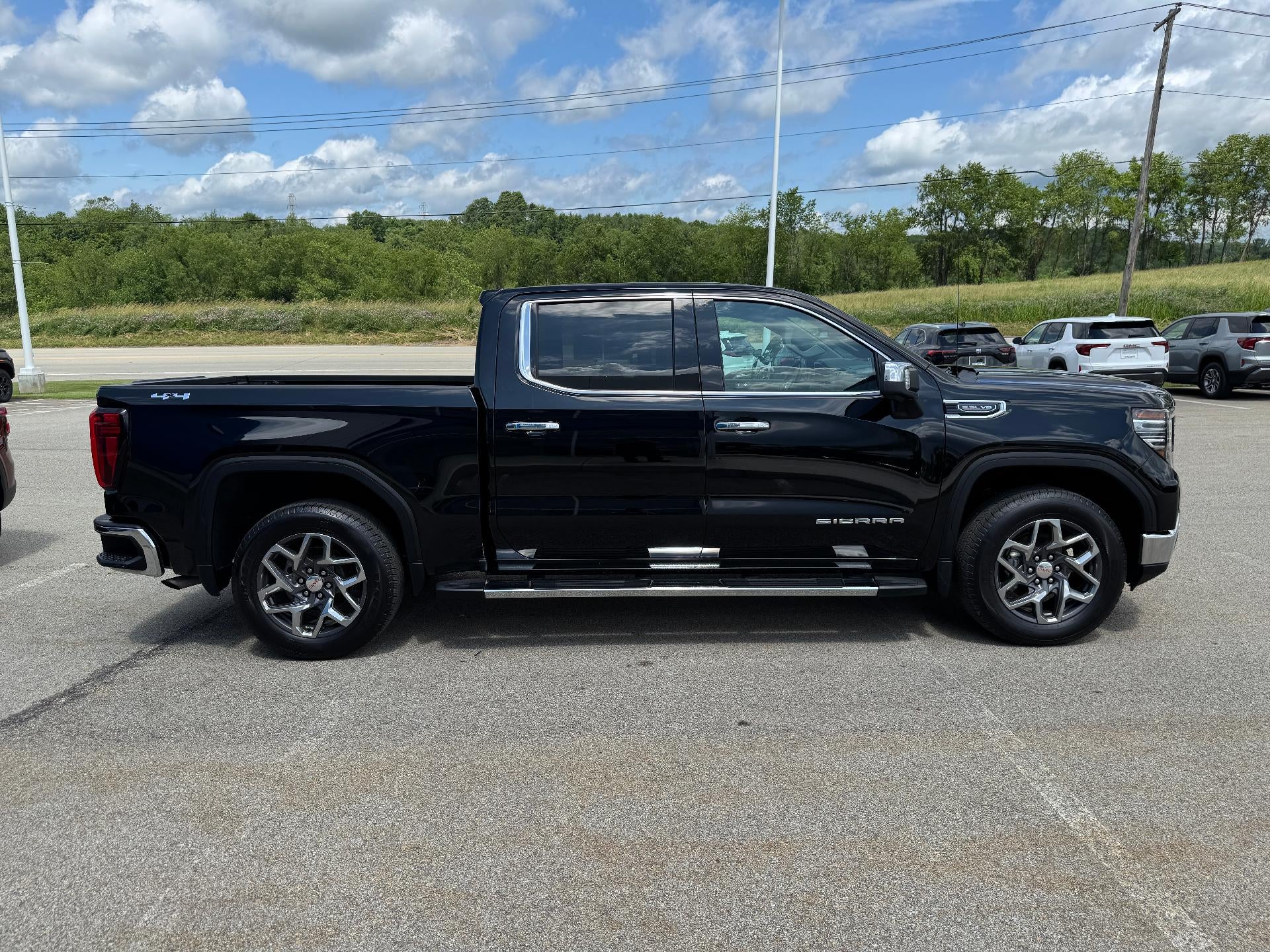 2023 GMC Sierra 1500 SLT