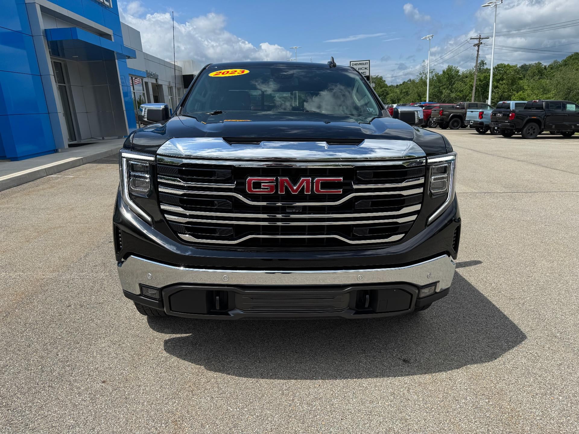 2023 GMC Sierra 1500 SLT