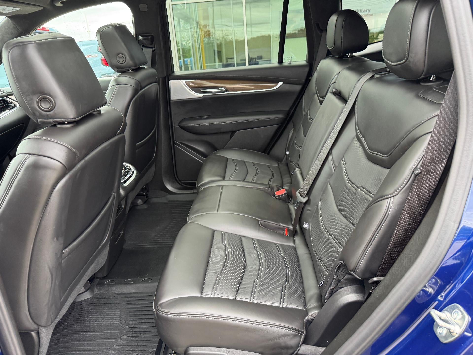 2025 Cadillac XT6 Sport