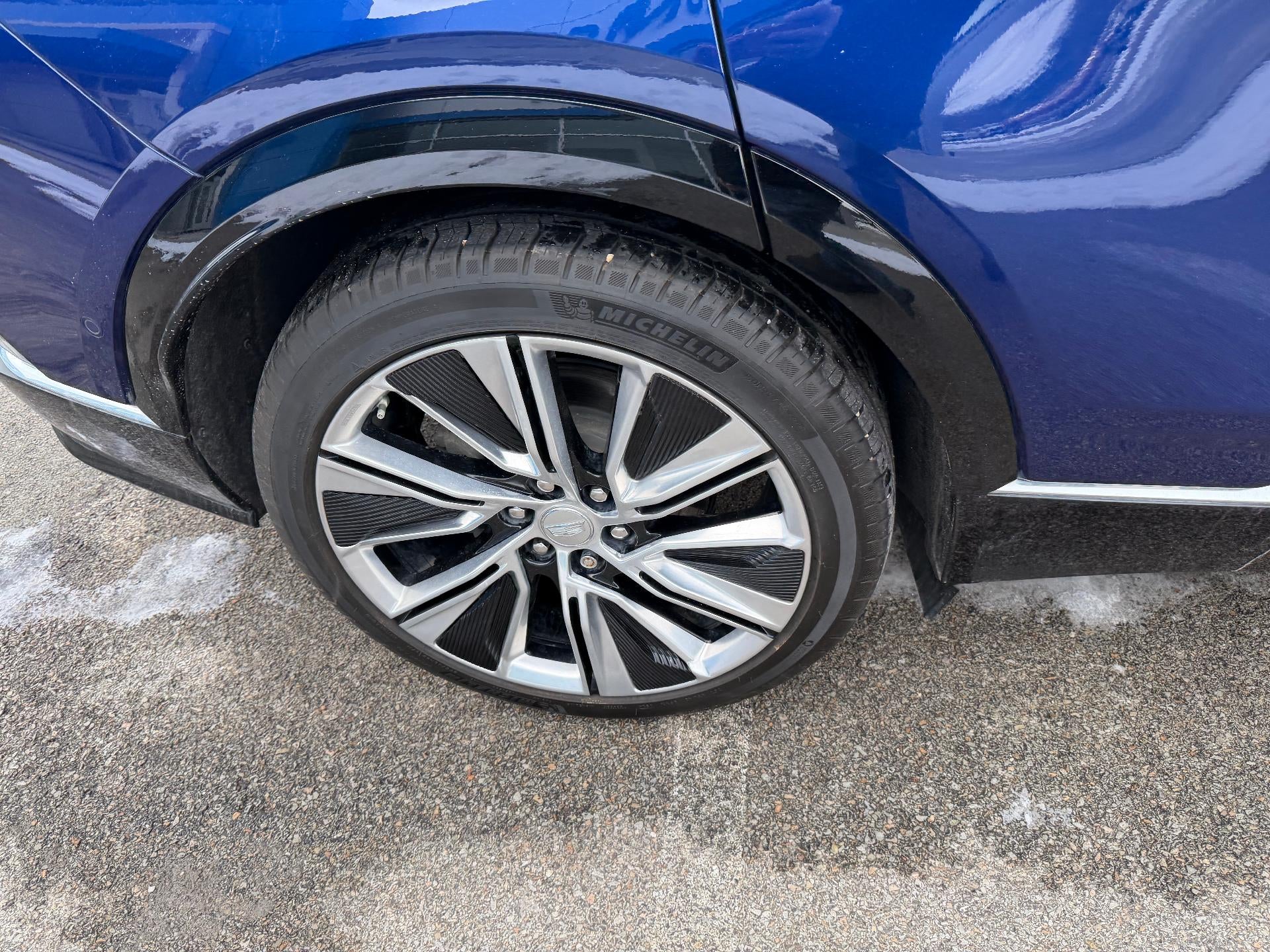 2024 Cadillac LYRIQ Luxury 3