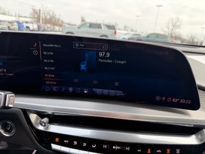 2024 Cadillac LYRIQ Luxury 3