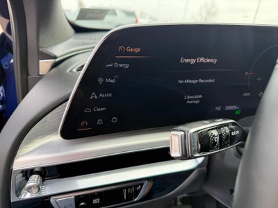 2024 Cadillac LYRIQ Luxury 3