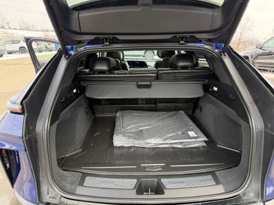 2024 Cadillac LYRIQ Luxury 3