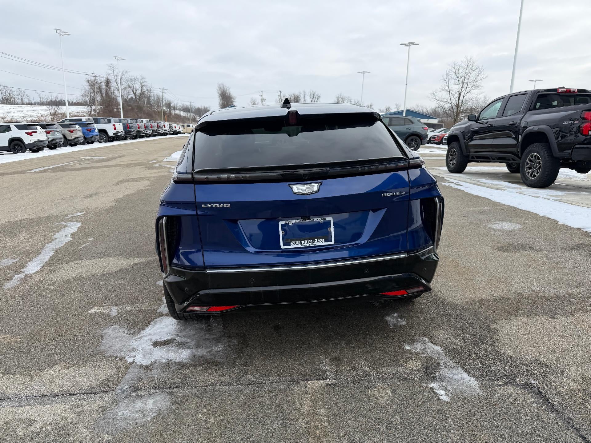 2024 Cadillac LYRIQ Luxury 3