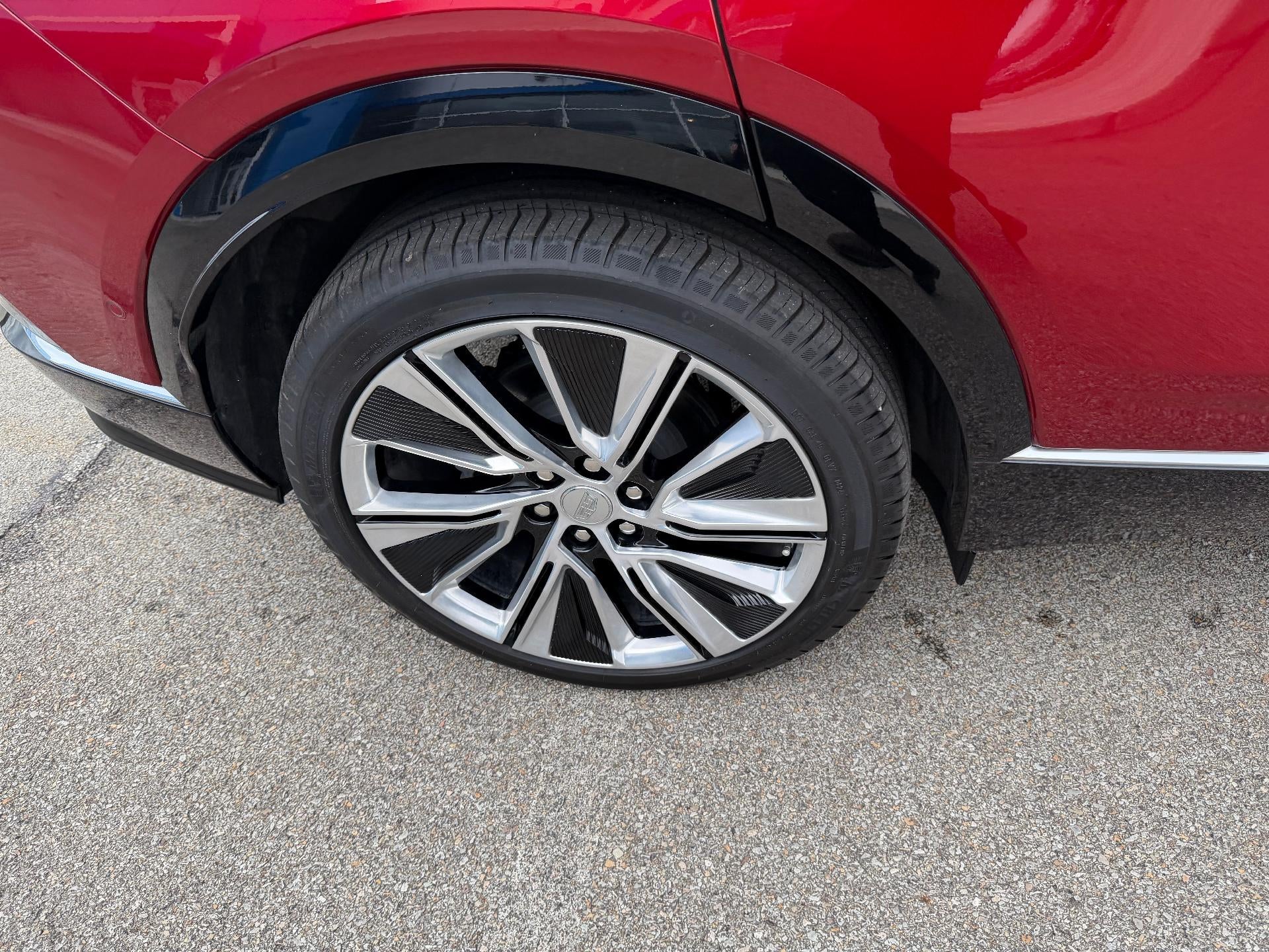 2024 Cadillac LYRIQ Luxury 3