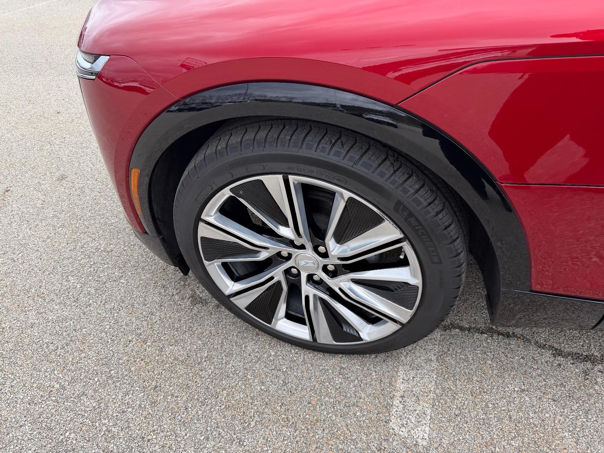 2024 Cadillac LYRIQ Luxury 3