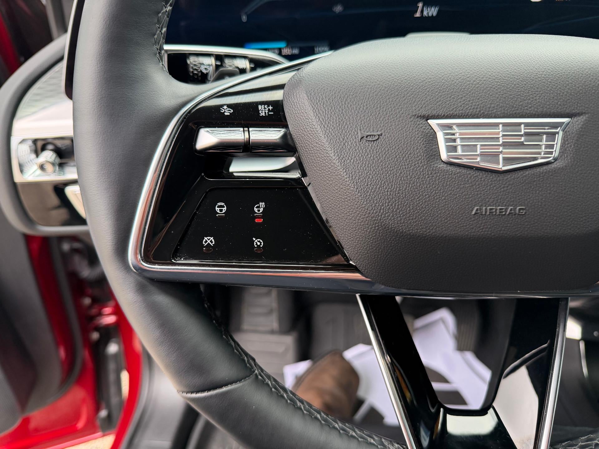 2024 Cadillac LYRIQ Luxury 3