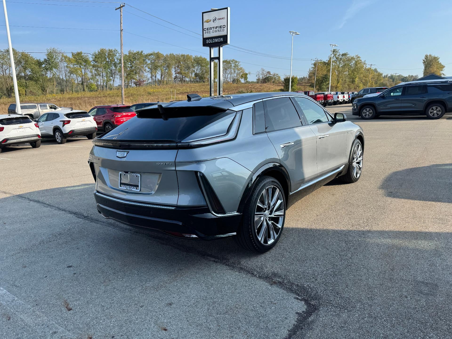 2024 Cadillac LYRIQ Luxury 3