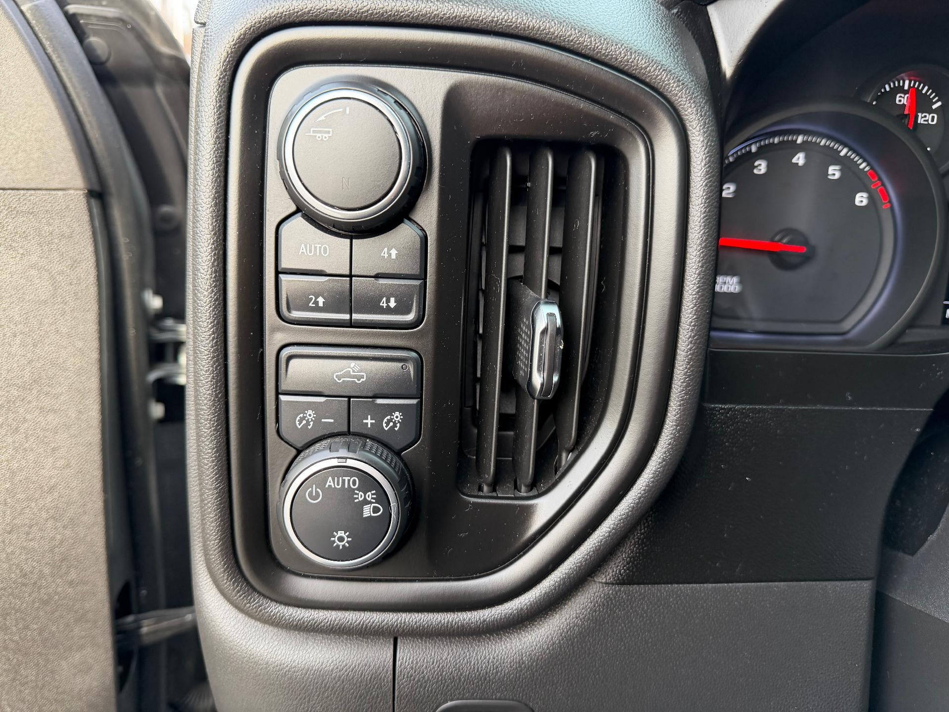 2020 Chevrolet Silverado 1500 Custom Trail Boss