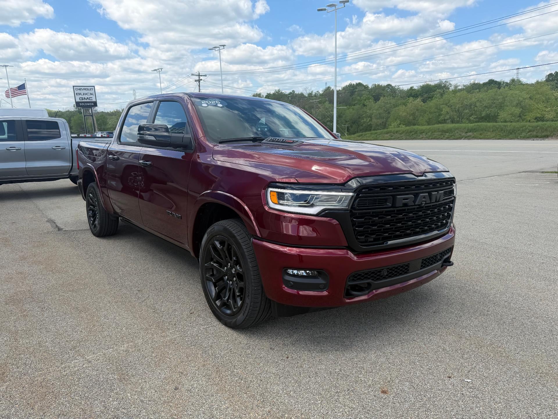 2025 RAM 1500 Limited Crew Cab 4x4 5'7" Box