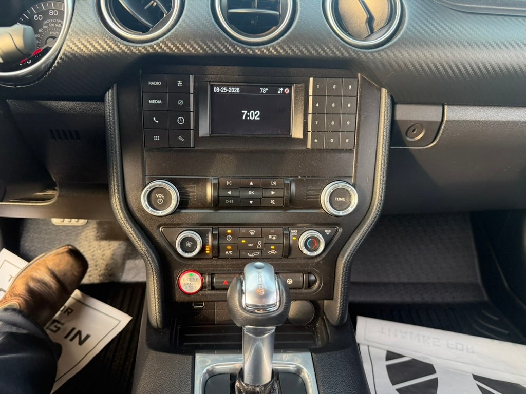 2021 Ford Mustang EcoBoost