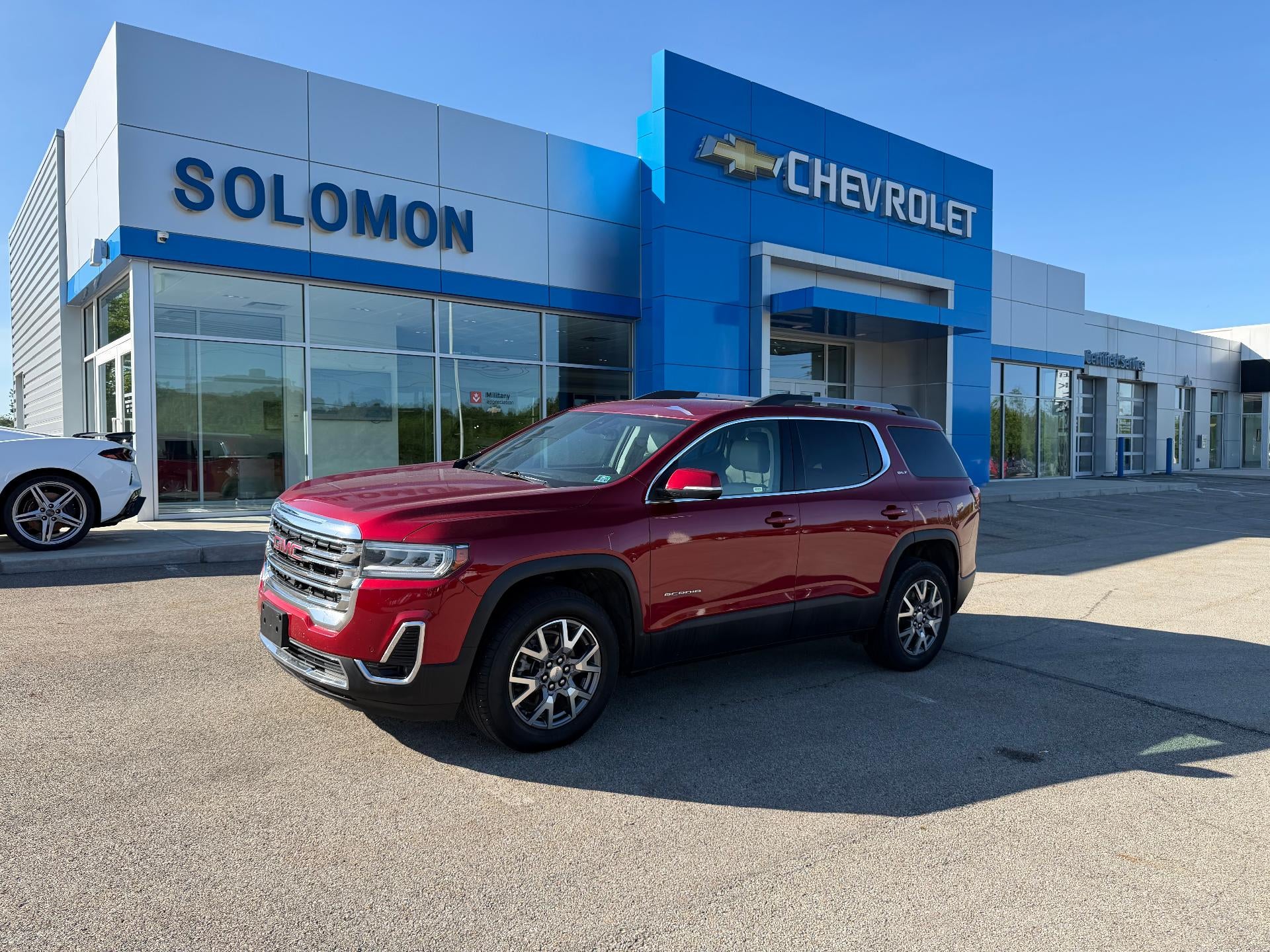 2023 GMC Acadia SLT