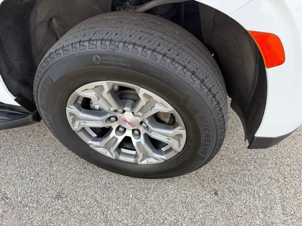 2024 GMC Yukon SLE