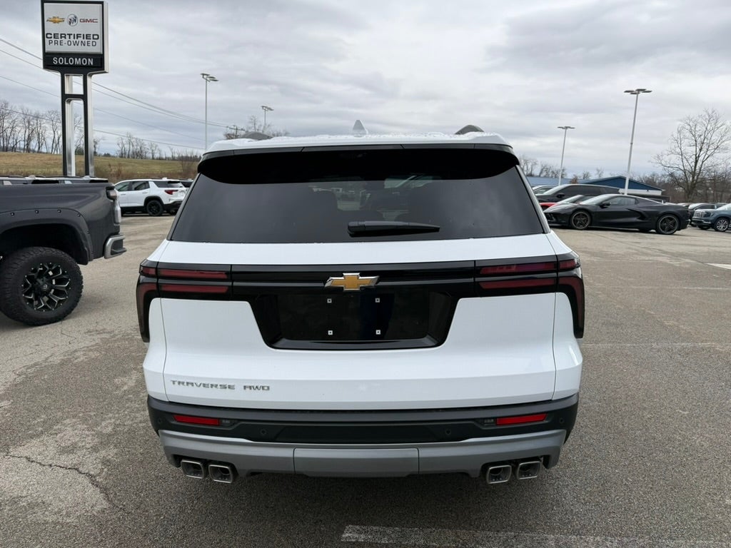 2026 Chevrolet Traverse LT