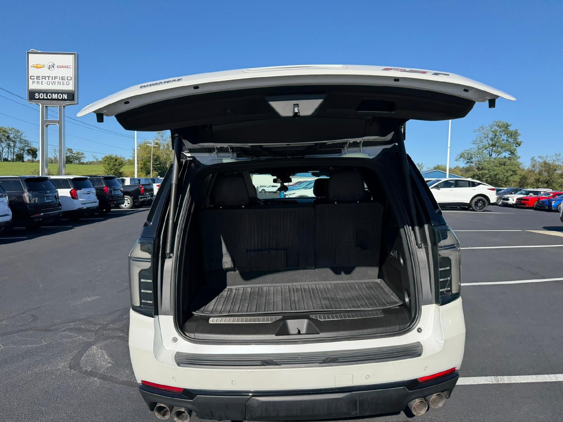 2025 Chevrolet Tahoe RST - Photo 12