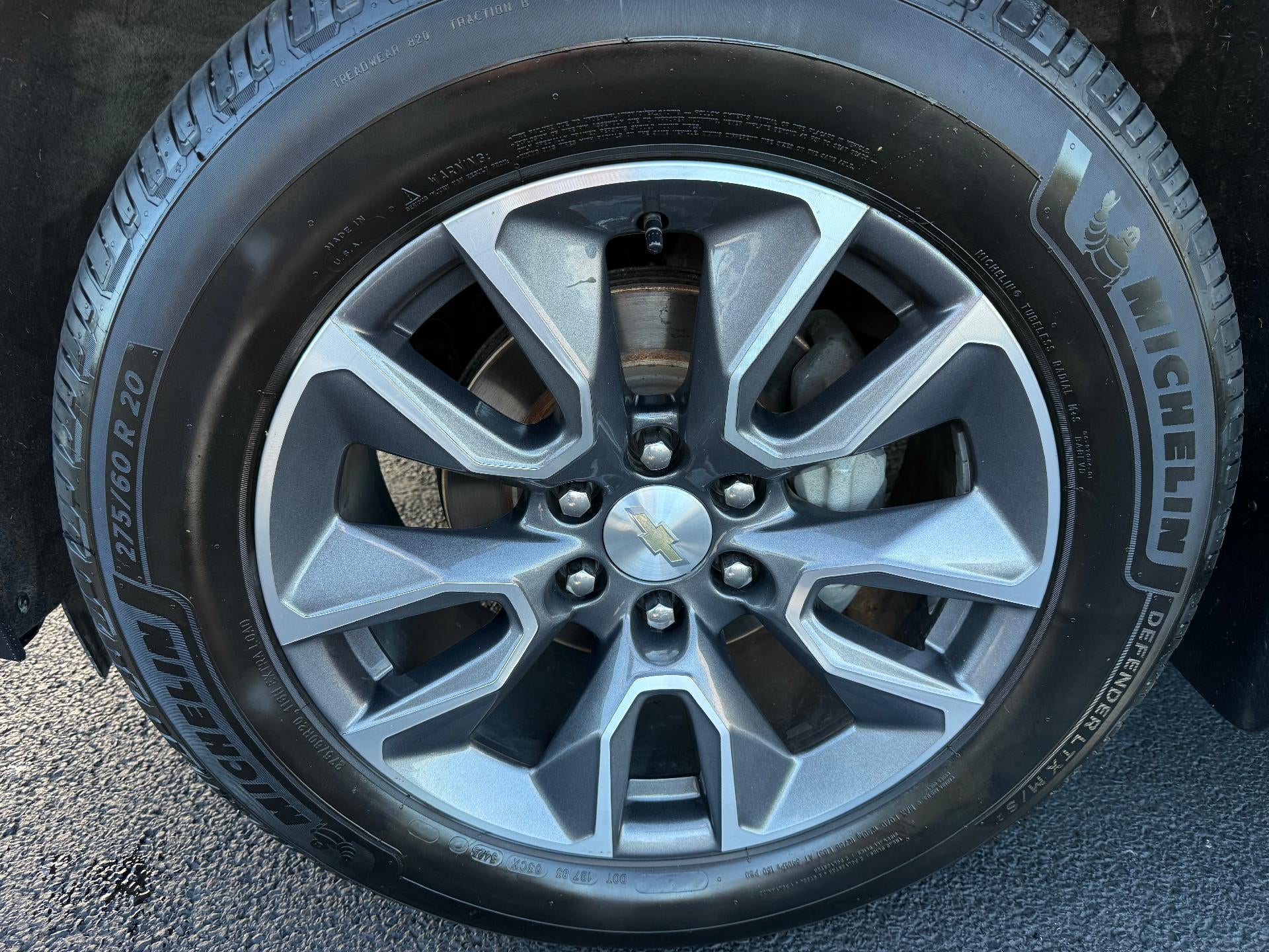 2021 Chevrolet Suburban LT - Photo 9