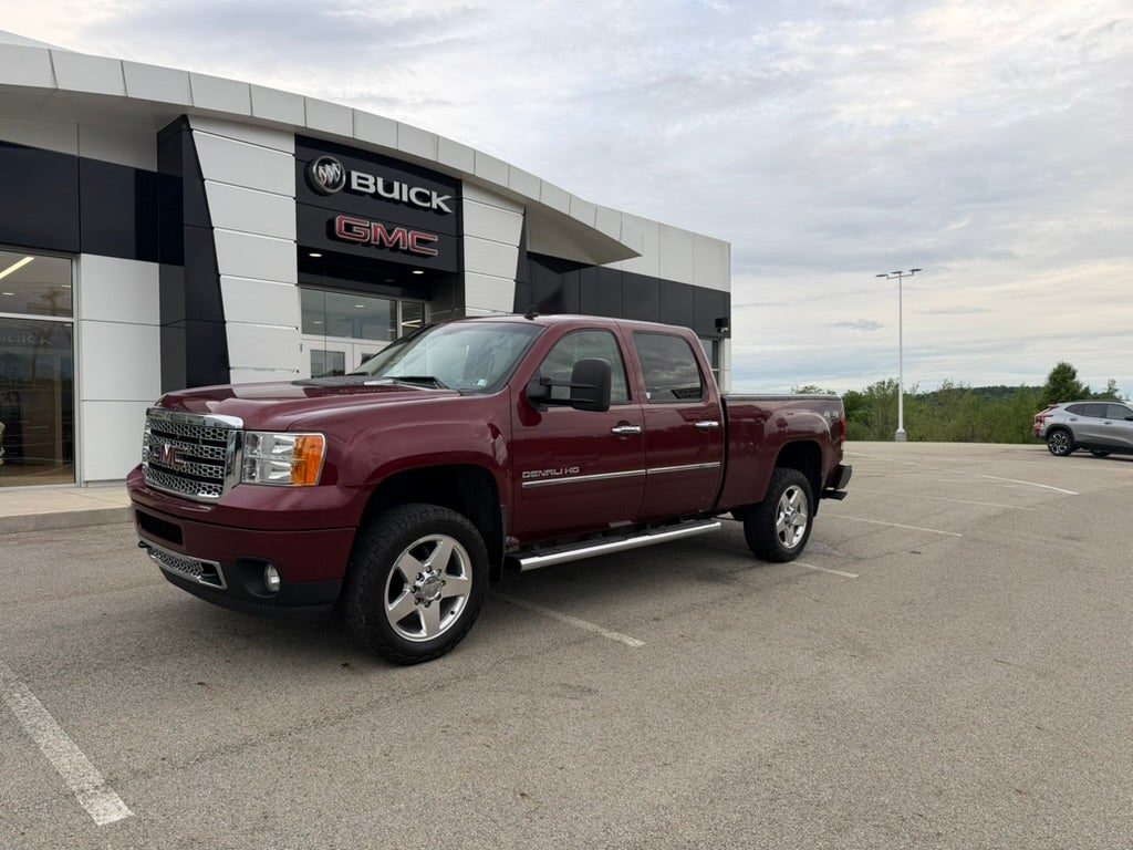2014 GMC Sierra 4WD Crew Cab Standard Box's photo