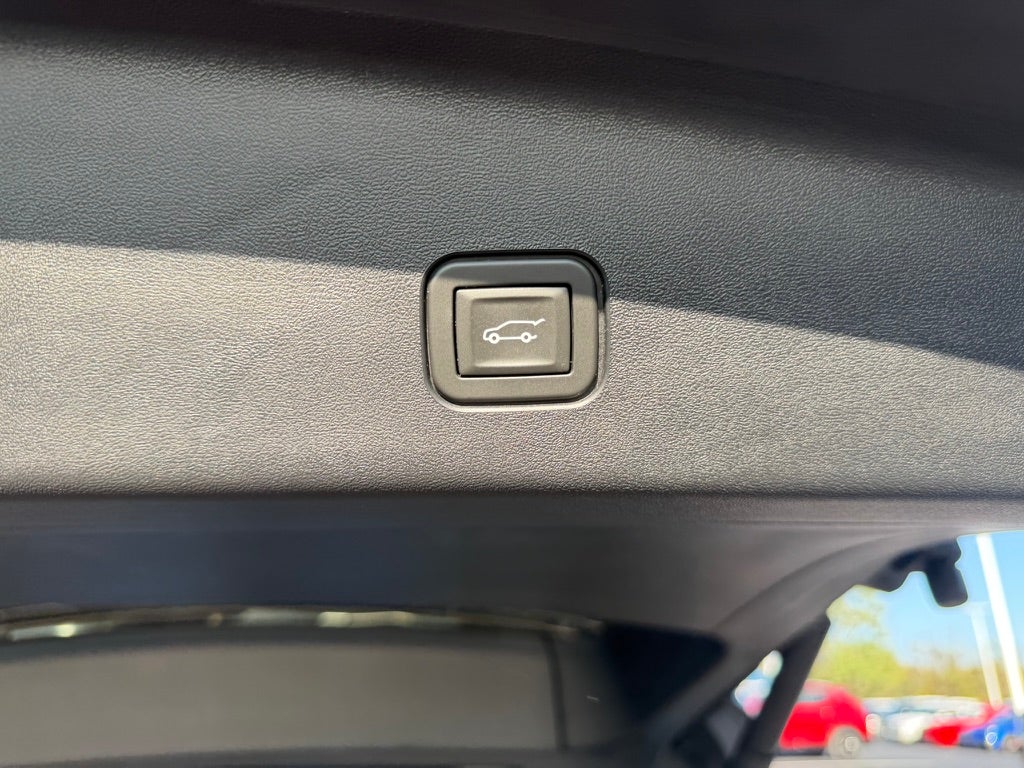 2026 Cadillac VISTIQ Platinum