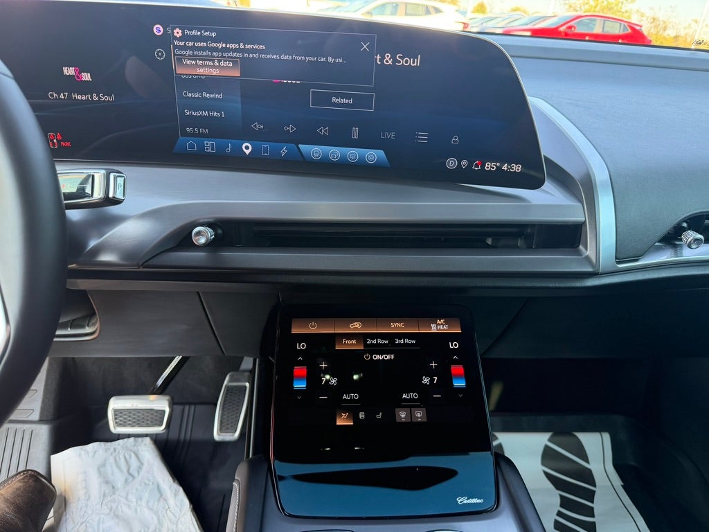 2026 Cadillac VISTIQ Platinum