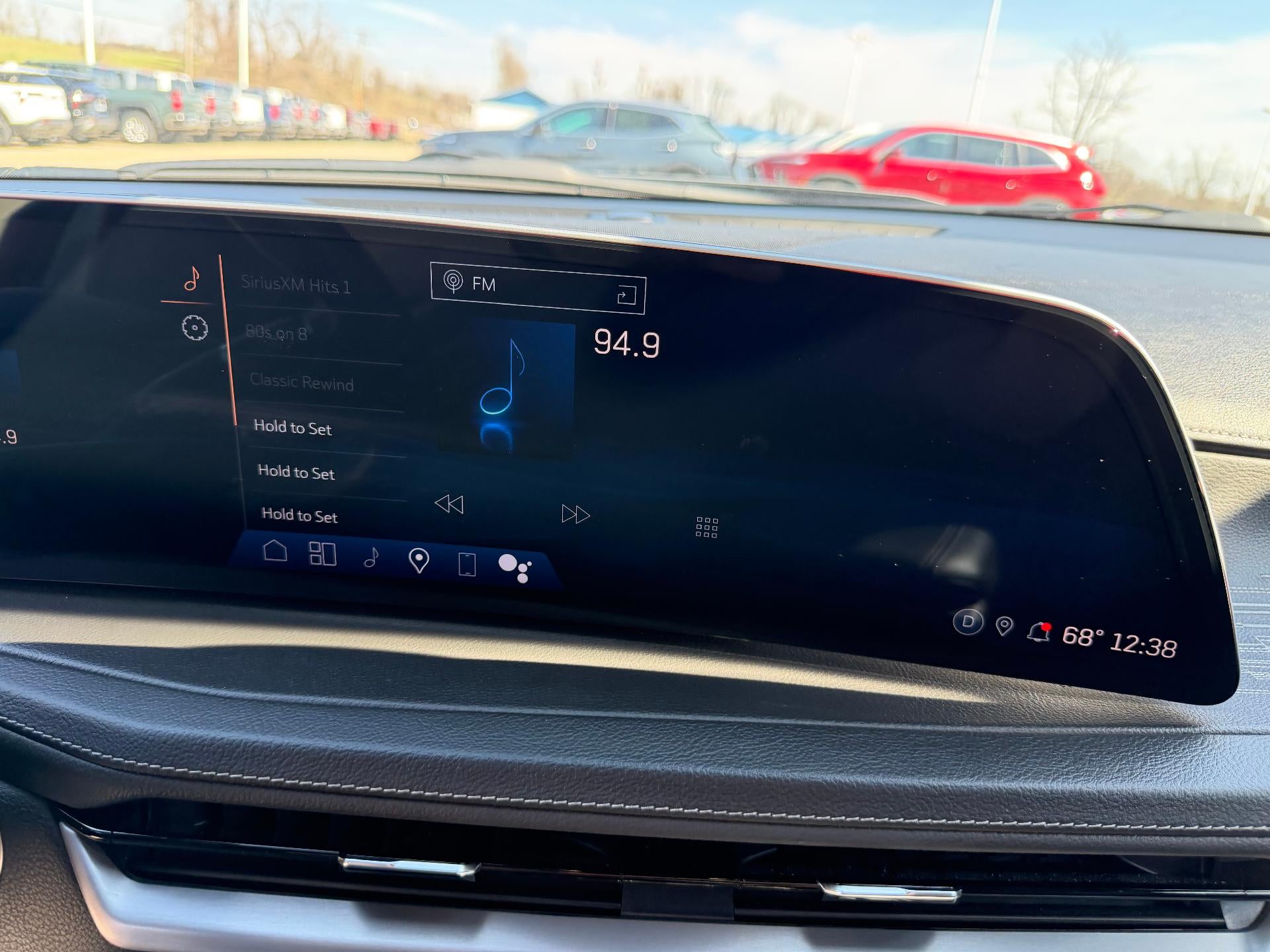 2025 Cadillac XT4 Premium Luxury