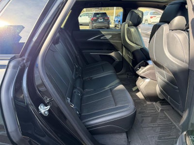 2024 Cadillac LYRIQ Luxury 2