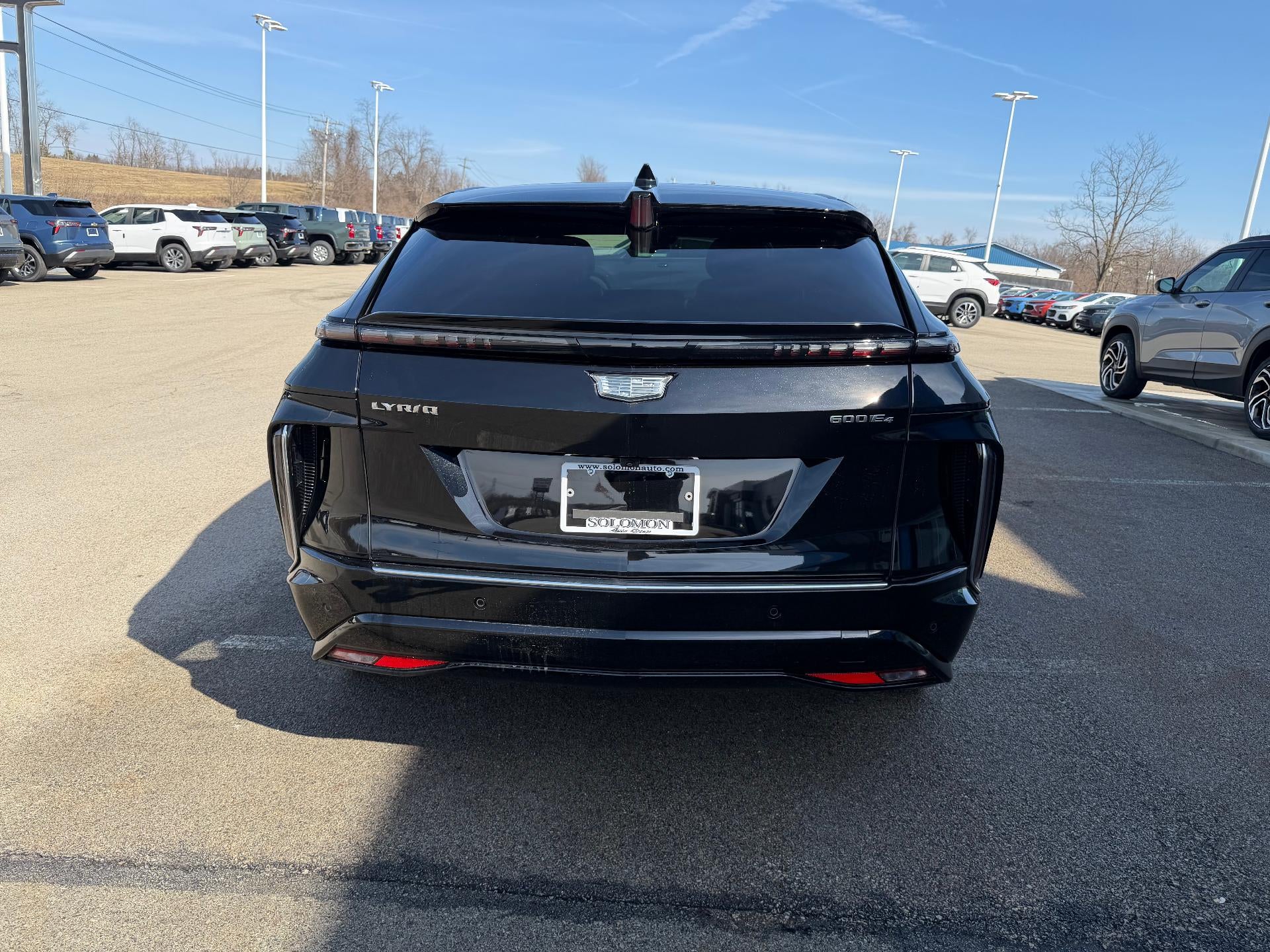 2024 Cadillac LYRIQ Luxury 2