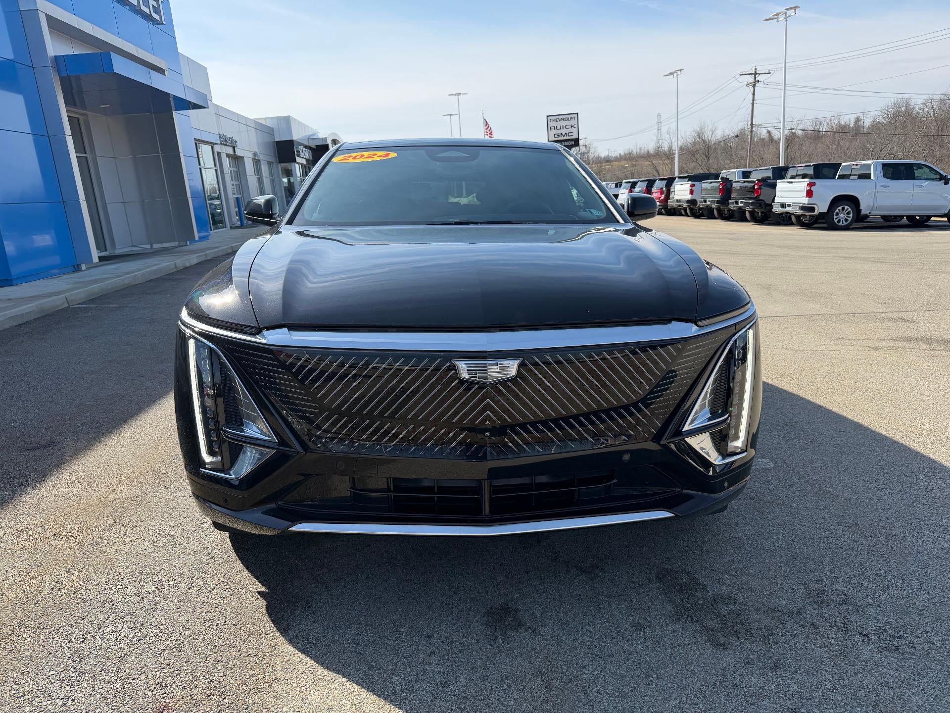 2024 Cadillac LYRIQ Luxury 2