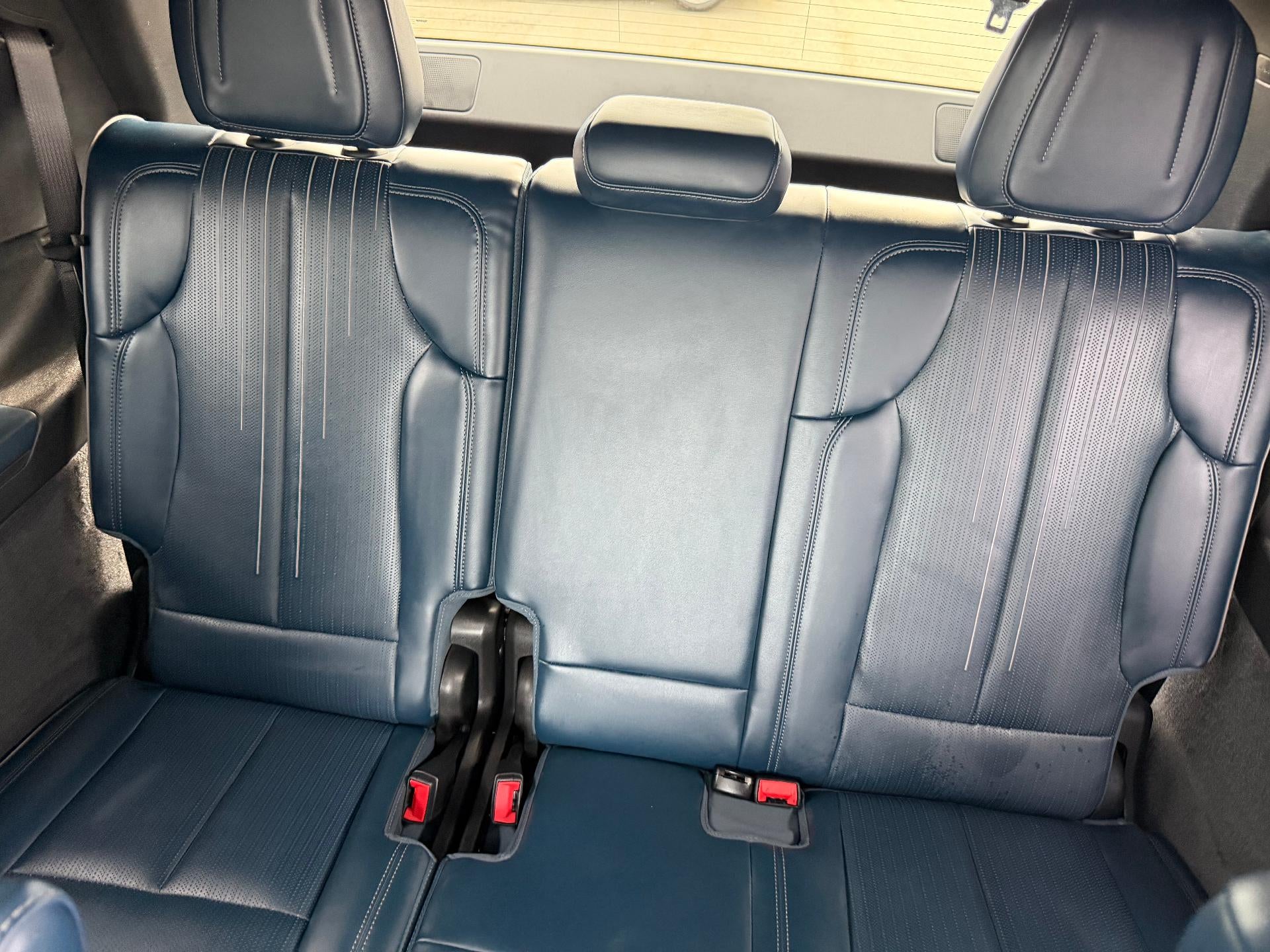 2025 Cadillac ESCALADE IQ Luxury 2