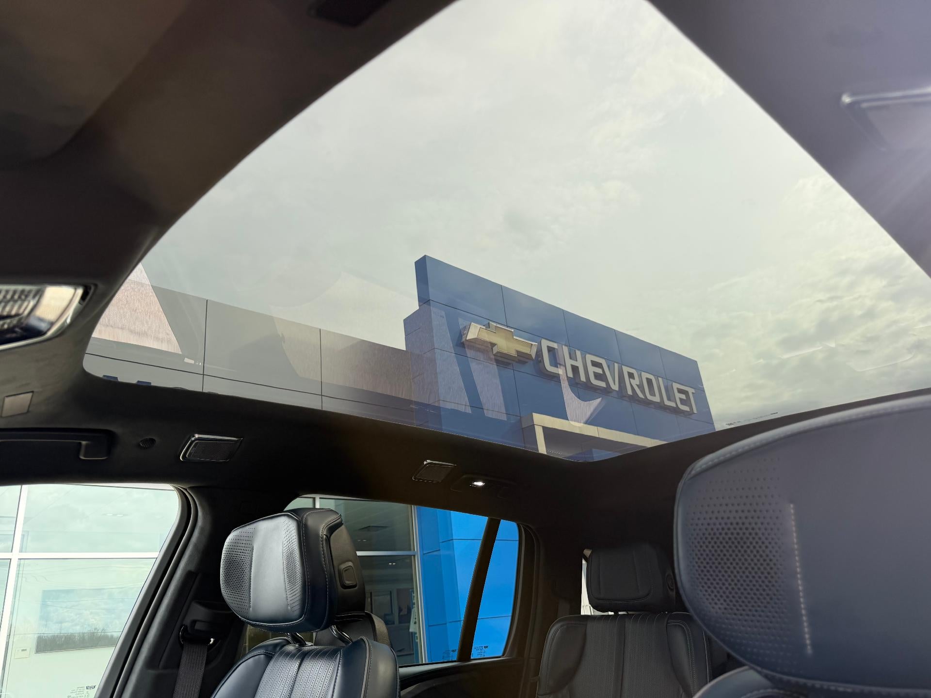 2025 Cadillac ESCALADE IQ Luxury 2