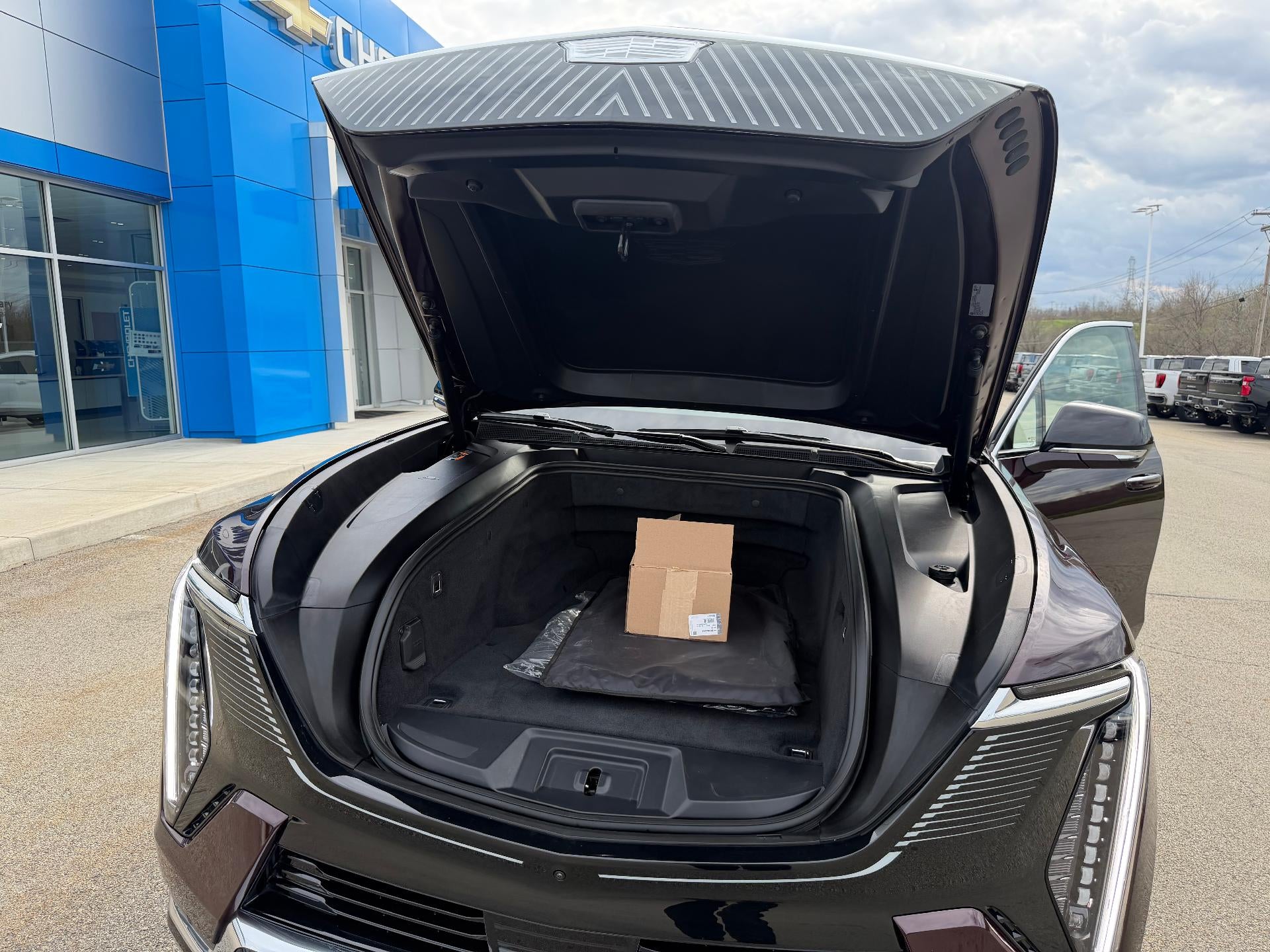 2025 Cadillac ESCALADE IQ Luxury 2