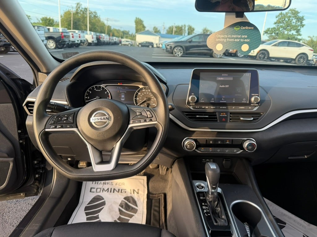 2022 Nissan Altima SV FWD