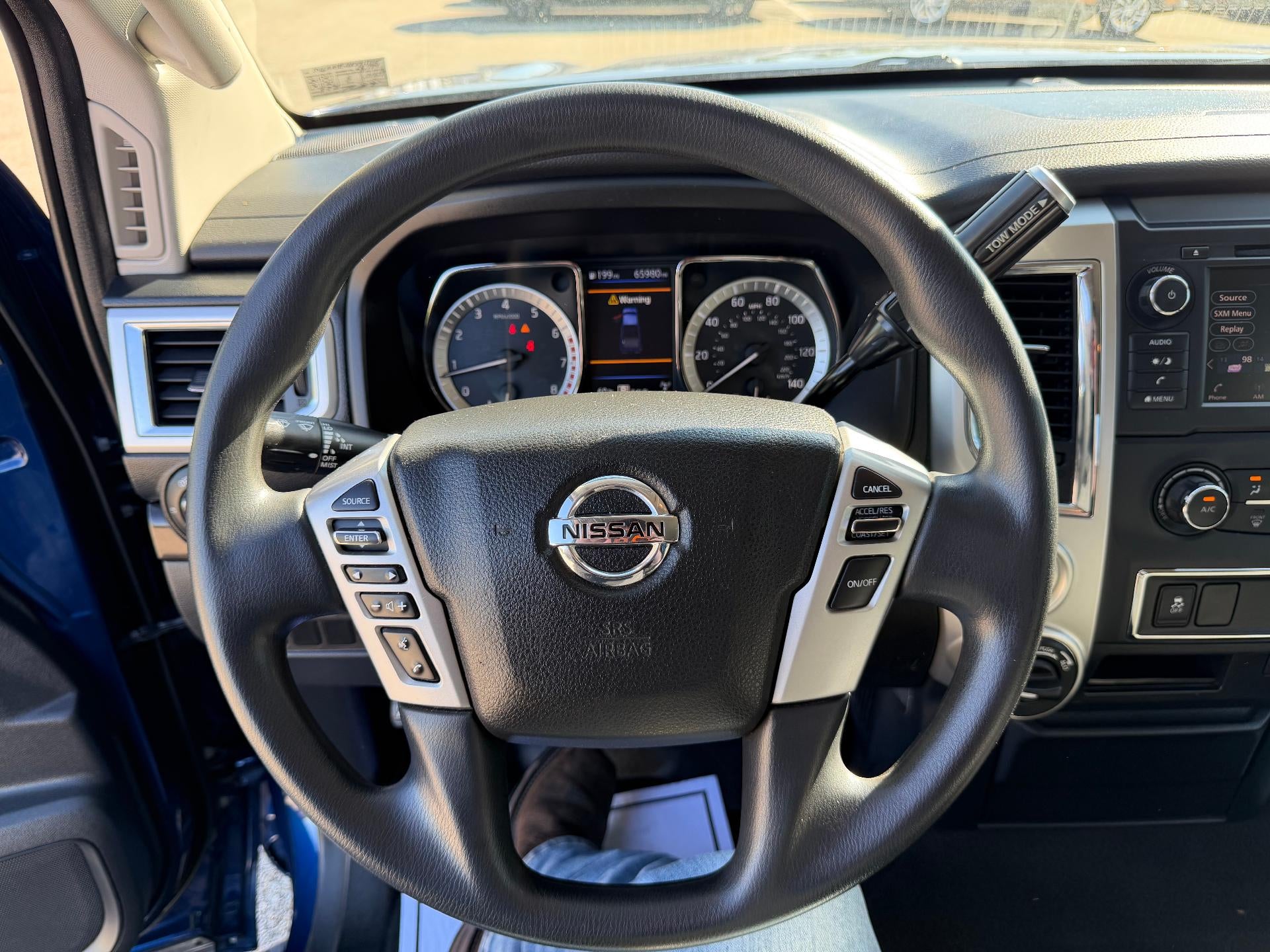 2019 Nissan TITAN SV