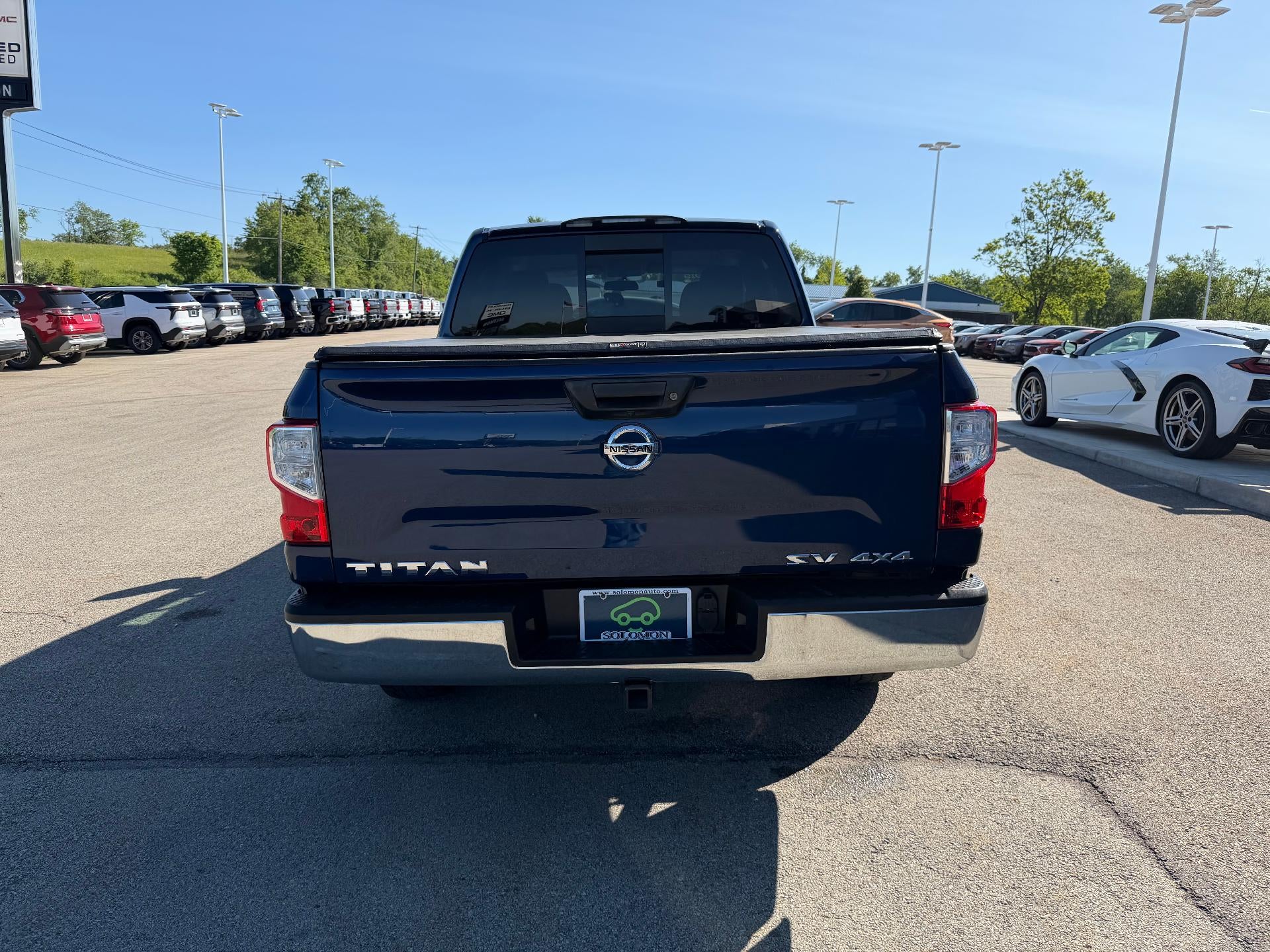 2019 Nissan TITAN SV