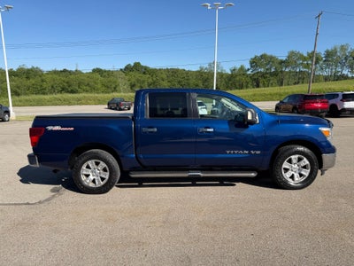 2019 Nissan TITAN SV