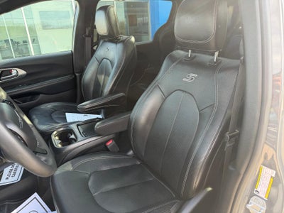 2022 Chrysler Pacifica Touring L AWD