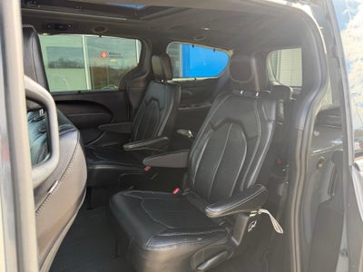 2022 Chrysler Pacifica Touring L AWD