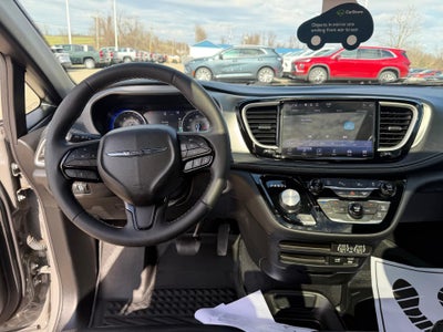 2022 Chrysler Pacifica Touring L AWD