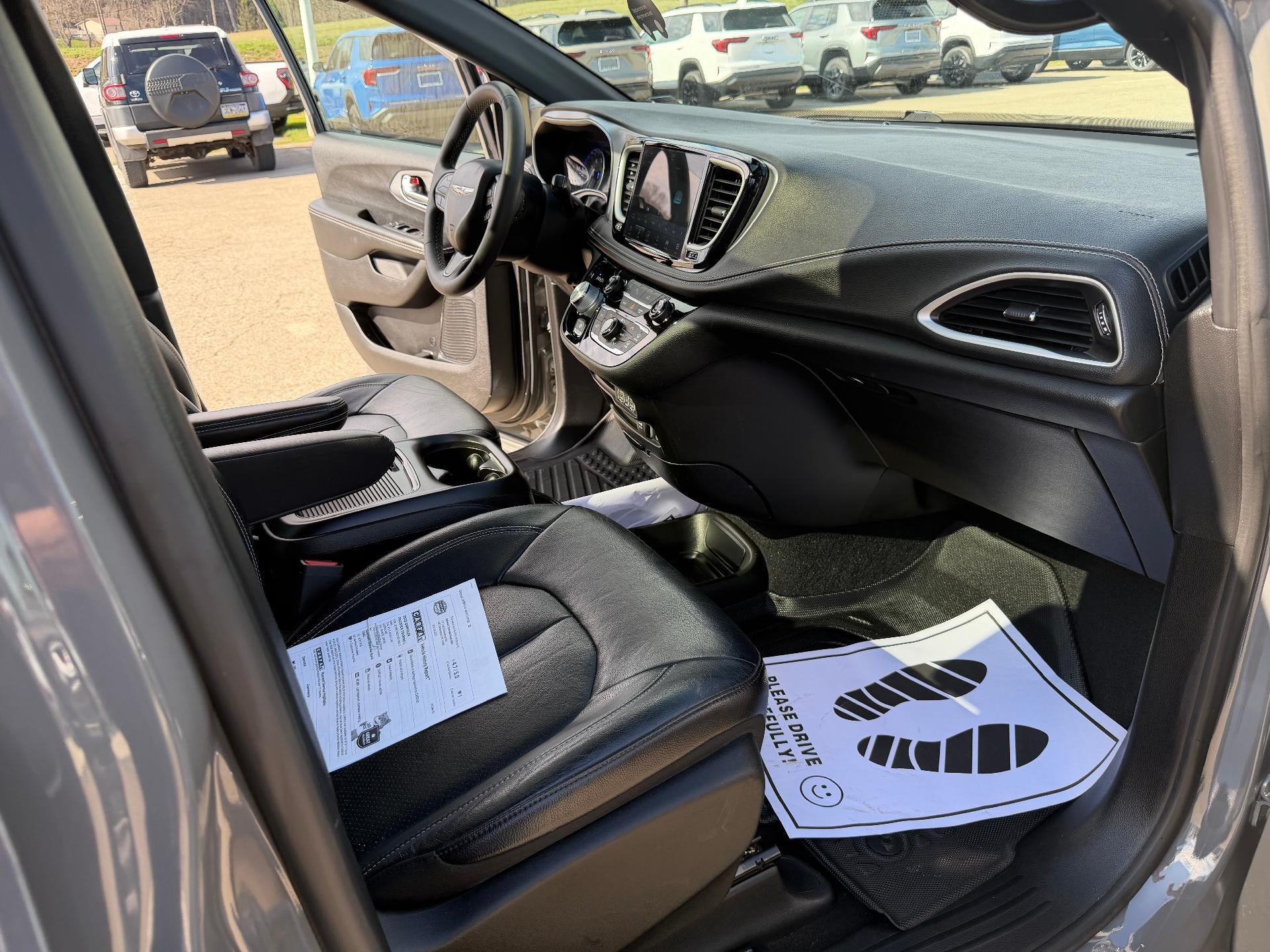 2022 Chrysler Pacifica Touring L AWD