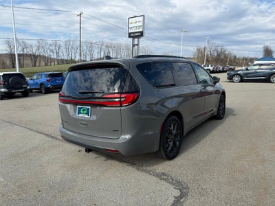 2022 Chrysler Pacifica Touring L AWD
