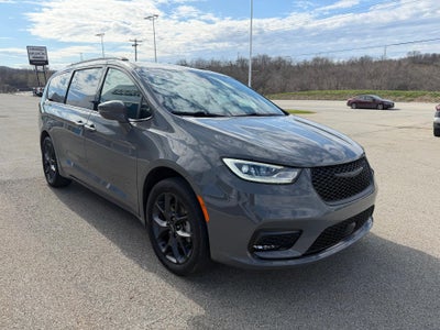 2022 Chrysler Pacifica Touring L AWD