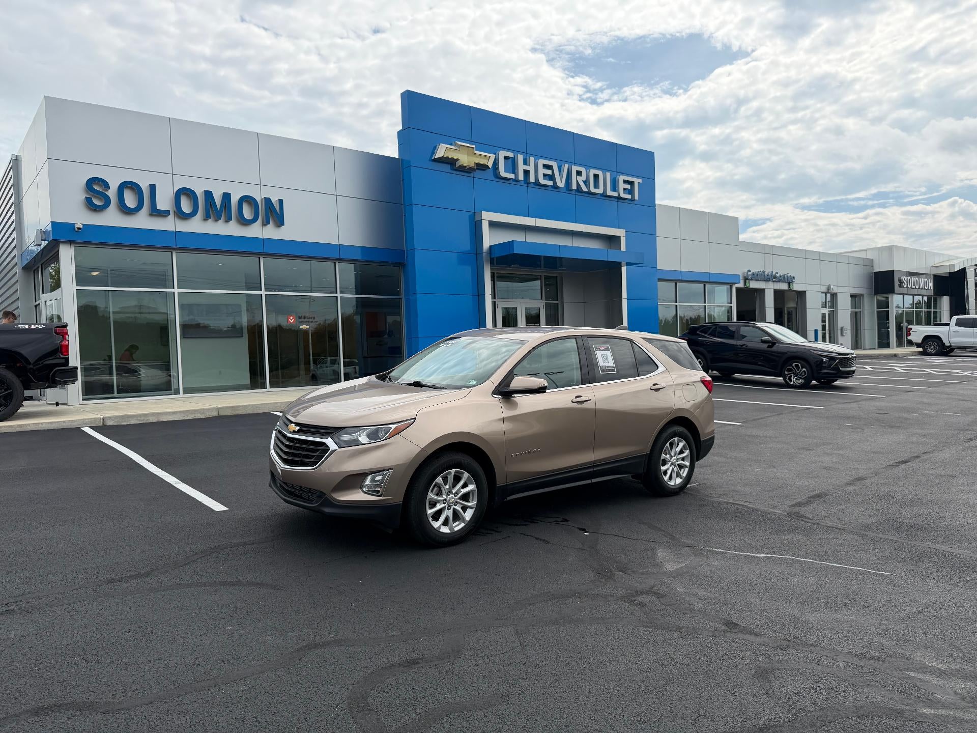 Used 2018 Chevrolet Equinox LT with VIN 2GNAXSEV4J6348321 for sale in McClellandtown, PA