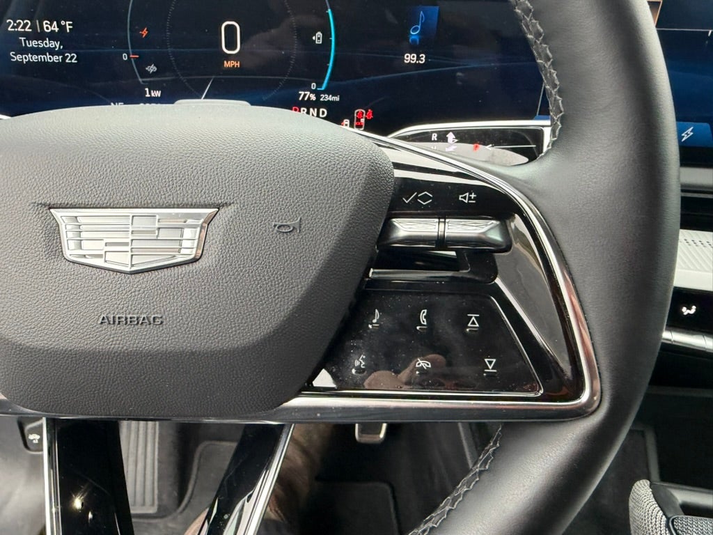 2025 Cadillac OPTIQ Luxury 1
