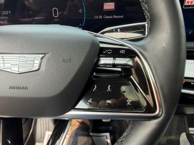 2025 Cadillac OPTIQ Luxury 2