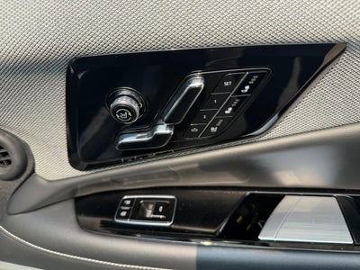 2025 Cadillac OPTIQ Luxury 2