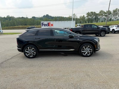 2025 Cadillac OPTIQ Luxury 2